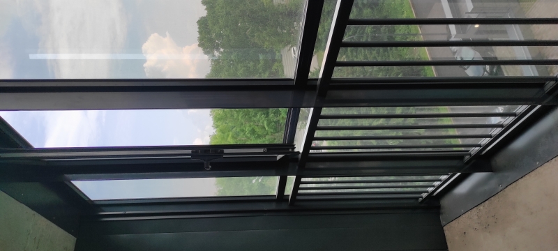 2 Окна алюминиевого профиля для дачи. 8 стекл тонированных для веранды.